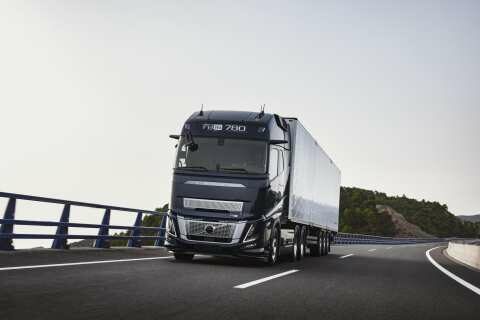 &Eta; Volvo Trucks &sigma;&tau;&eta;&nu; IAA TRANSPORTATION 2024