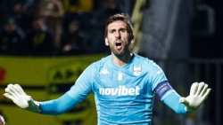 &Kappa;&omicron;&upsilon;έ&sigma;&tau;&alpha;: &laquo;&Alpha;&nu;&alpha;&gamma;&kappa;ά&sigma;&tau;&eta;&kappa;&alpha; &nu;&alpha; &phi;ύ&gamma;&omega;&raquo; - &laquo;&tau;ί&tau;&lambda;&omicron;&upsilon;&sigmaf; &tau;έ&lambda;&omicron;&upsilon;&sigmaf;&raquo; &gamma;&iota;&alpha; &tau;&omicron;&nu; 34&chi;&rho;&omicron;&nu;&omicron; &Iota;&sigma;&pi;&alpha;&nu;ό &tau;&epsilon;&rho;&mu;&alpha;&tau;&omicron;&phi;ύ&lambda;&alpha;&kappa;&alpha;