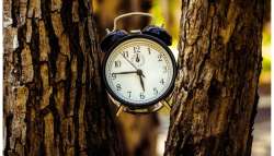 &Mu;&iota;&alpha; ώ&rho;&alpha; &pi;ί&sigma;&omega; &tau;&alpha; &rho;&omicron;&lambda;ό&gamma;&iota;&alpha; &alpha;&pi;ό &tau;&alpha; &xi;&eta;&mu;&epsilon;&rho;ώ&mu;&alpha;&tau;&alpha; &tau;&eta;&sigmaf; &Kappa;&upsilon;&rho;&iota;&alpha;&kappa;ή&sigmaf;