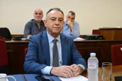 &Chi;&rho;. &Kappa;έ&lambda;&lambda;&alpha;&sigmaf; &sigma;&tau;&eta;&nu; &Epsilon;&pi;&iota;&tau;&rho;&omicron;&pi;ή &Pi;&alpha;&rho;&alpha;&gamma;&omega;&gamma;ή&sigmaf; &kappa;&alpha;&iota; &Epsilon;&mu;&pi;&omicron;&rho;ί&omicron;&upsilon; &tau;&eta;&sigmaf; &Beta;&omicron;&upsilon;&lambda;ή&sigmaf;: &laquo;&Kappa;&alpha;&nu;&omicron;&nu;&iota;&kappa;ά &omicron;&iota; &pi;&lambda;&eta;&rho;&omega;&mu;έ&sigmaf; &kappa;&alpha;&iota; &omicron;&iota; &alpha;&pi;&omicron;&zeta;&eta;&mu;&iota;ώ&sigma;&epsilon;&iota;&sigmaf;- &Theta;&alpha; &epsilon;&xi;&alpha;&nu;&tau;&lambda;ή&sigma;&omicron;&upsilon;&mu;&epsilon; &kappa;ά&theta;&epsilon; &mu;έ&sigma;&omicron; &gamma;&iota;&alpha; &tau;&eta; &sigma;&tau;ή&rho;&iota;&xi;&eta; &tau;&omega;&nu; &kappa;&tau;&eta;&nu;&omicron;&tau;&rho;ό&phi;&omega;&nu;&raquo;
