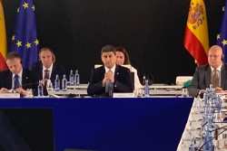 &Lambda;&epsilon;&upsilon;&tau;έ&rho;&eta;&sigmaf; &Alpha;&upsilon;&gamma;&epsilon;&nu;ά&kappa;&eta;&sigmaf;: &Zeta;&omega;&tau;&iota;&kappa;ή&sigmaf; &sigma;&eta;&mu;&alpha;&sigma;ί&alpha;&sigmaf; &gamma;&iota;&alpha; &tau;&eta;&nu; &Epsilon;&lambda;&lambda;ά&delta;&alpha; &eta; &alpha;&lambda;&iota;&epsilon;ί&alpha; &mu;&iota;&kappa;&rho;ή&sigmaf; &kappa;&lambda;ί&mu;&alpha;&kappa;&alpha;&sigmaf;