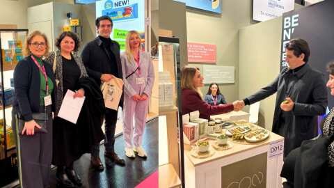 &Eta; &Pi;&epsilon;&rho;&iota;&phi;έ&rho;&epsilon;&iota;&alpha; &Kappa;&epsilon;&nu;&tau;&rho;&iota;&kappa;ή&sigmaf; &Mu;&alpha;&kappa;&epsilon;&delta;&omicron;&nu;ί&alpha;&sigmaf; &sigma;&tau;&eta; &delta;&iota;&epsilon;&theta;&nu;ή έ&kappa;&theta;&epsilon;&sigma;&eta; ISM Cologne