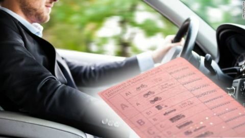 Έ&kappa;&delta;&omicron;&sigma;&eta; 100.000 &epsilon;&kappa;&kappa;&rho;&epsilon;&mu;ώ&nu; &delta;&iota;&pi;&lambda;&omega;&mu;ά&tau;&omega;&nu; &omicron;&delta;ή&gamma;&eta;&sigma;&eta;&sigmaf;
