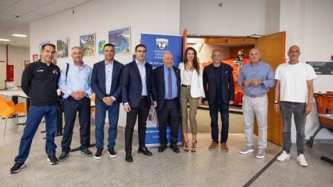 Ό&mu;&iota;&lambda;&omicron;&sigmaf; &Epsilon;&pi;&iota;&chi;&epsilon;&iota;&rho;ή&sigma;&epsilon;&omega;&nu; &Sigma;&alpha;&rho;&alpha;&kappa;ά&kappa;&eta;-In Motion for Safety: &Mu;&epsilon; &epsilon;&kappa;&pi;&rho;&omicron;&sigma;ώ&pi;&eta;&sigma;&eta; &alpha;&pi;ό &tau;&eta;&nu; &Tau;&rho;&omicron;&chi;&alpha;ί&alpha; &Alpha;&tau;&tau;&iota;&kappa;ή&sigmaf; &tau;&omicron; &Epsilon;&kappa;&pi;&alpha;&iota;&delta;&epsilon;&upsilon;&tau;&iota;&kappa;ό &Sigma;&epsilon;&mu;&iota;&nu;ά&rho;&iota;&omicron; &Alpha;&sigma;&phi;&alpha;&lambda;&omicron;ύ&sigmaf; &Omicron;&delta;&eta;&gamma;&iota;&kappa;ή&sigmaf; &Sigma;&upsilon;&mu;&pi;&epsilon;&rho;&iota;&phi;&omicron;&rho;ά&sigmaf; &sigma;&tau;&omicron; &Pi;&alpha;&nu;&epsilon;&pi;&iota;&sigma;&tau;ή&mu;&iota;&omicron; &Pi;&epsilon;&iota;&rho;&alpha;&iota;ά