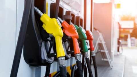 &Alpha;&Alpha;&Delta;&Epsilon;: &Sigma;&phi;&rho;ά&gamma;&iota;&sigma;&eta; &pi;&rho;&alpha;&tau;&eta;&rho;ί&omicron;&upsilon; &kappa;&alpha;&upsilon;&sigma;ί&mu;&omega;&nu; &gamma;&iota;&alpha; &delta;ύ&omicron; &chi;&rho;ό&nu;&iota;&alpha; &gamma;&iota;&alpha; &nu;&omicron;&theta;&epsilon;&upsilon;&mu;έ&nu;&alpha; &kappa;&alpha;ύ&sigma;&iota;&mu;&alpha;