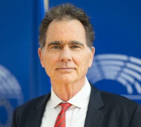 &Omicron; &Nu;ί&kappa;&omicron;&sigmaf; &Pi;&alpha;&pi;&alpha;&nu;&delta;&rho;έ&omicron;&upsilon; &tau;ά&sigma;&sigma;&epsilon;&tau;&alpha;&iota; &upsilon;&pi;έ&rho; &tau;&omicron;&upsilon; &Chi;ά&rho;&eta; &Delta;&omicron;ύ&kappa;&alpha; &gamma;&iota;&alpha; &tau;&eta;&nu; &eta;&gamma;&epsilon;&sigma;ί&alpha; &tau;&omicron;&upsilon; &Pi;&Alpha;&Sigma;&Omicron;&Kappa;