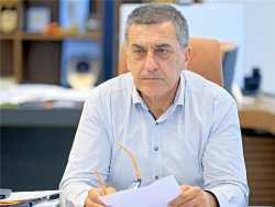&Nu;&alpha; &alpha;&pi;&omicron;&zeta;&eta;&mu;&iota;&omega;&theta;&omicron;ύ&nu; &lambda;ό&gamma;&omega; &tau;&omega;&nu; &phi;&epsilon;&rho;&tau;ώ&nu; &upsilon;&lambda;&iota;&kappa;ώ&nu; &omicron;&iota; &pi;&lambda;&eta;&gamma;έ&nu;&tau;&epsilon;&sigmaf; &Theta;&epsilon;&sigma;&sigma;&alpha;&lambda;&omicron;ί &pi;&alpha;&rho;&alpha;&gamma;&omega;&gamma;&omicron;ί &alpha;&pi;ό &tau;&omicron;&nu; Daniel &zeta;&eta;&tau;ά &omicron; &Kappa;&omicron;&upsilon;&rho;έ&tau;&alpha;&sigmaf;