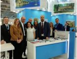 &Sigma;&upsilon;&mu;&mu;&epsilon;&tau;&omicron;&chi;ή &tau;&eta;&sigmaf; &Pi;&epsilon;&rho;&iota;&phi;έ&rho;&epsilon;&iota;&alpha;&sigmaf; &Theta;&epsilon;&sigma;&sigma;&alpha;&lambda;ί&alpha;&sigmaf; &sigma;&tau;&eta; &Delta;&iota;&epsilon;&theta;&nu;ή &Tau;&omicron;&upsilon;&rho;&iota;&sigma;&tau;&iota;&kappa;ή Έ&kappa;&theta;&epsilon;&sigma;&eta; &laquo;ITB BERLIN 2019&raquo;
