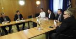&Sigma;&tau;&alpha;ύ&rho;&omicron;&sigmaf; &Alpha;&rho;&alpha;&chi;&omega;&beta;ί&tau;&eta;&sigmaf;: &laquo;&Tau;&omicron; &phi;&alpha;&iota;&nu;ό&mu;&epsilon;&nu;&omicron; &tau;&omega;&nu; &alpha;&nu;&omicron;&iota;&chi;&tau;ώ&nu; &tau;&iota;&mu;ώ&nu; &sigma;&tau;&omicron; &beta;&alpha;&mu;&beta;ά&kappa;&iota; &epsilon;ί&nu;&alpha;&iota; &alpha;&pi;&alpha;&rho;ά&delta;&epsilon;&kappa;&tau;&omicron;&raquo;