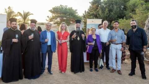 &Mu;&epsilon; &mu;&epsilon;&gamma;ά&lambda;&eta; &epsilon;&pi;&iota;&tau;&upsilon;&chi;ί&alpha; &delta;&iota;&epsilon;&xi;ή&chi;&theta;&eta; &eta; Έ&kappa;&theta;&epsilon;&sigma;&eta; &Kappa;&rho;&eta;&tau;&iota;&kappa;&omicron;ύ &Kappa;&rho;&alpha;&sigma;&iota;&omicron;ύ &sigma;&tau;&omicron; &Phi;&rho;&omicron;ύ&rho;&iota;&omicron; &Phi;&omicron;&rho;&tau;έ&tau;&zeta;&alpha;&sigmaf; &sigma;&tau;&omicron; &Rho;έ&theta;&upsilon;&mu;&nu;&omicron;