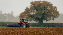 &Pi;&Omicron;&Gamma;&Epsilon;&Delta;&Upsilon;: &Alpha;&pi;ό &tau;&omicron; &Pi;&alpha;&kappa;έ&tau;&omicron; &Chi;&alpha;&tau;&zeta;&eta;&gamma;ά&kappa;&eta; &sigma;&tau;&omicron; &Pi;&alpha;&kappa;έ&tau;&omicron; &Chi;&alpha;&tau;&zeta;&eta;&delta;ά&kappa;&eta;: έ&nu;&alpha; &gamma;&rho;ά&mu;&mu;&alpha; &delta;&rho;ό&mu;&omicron;&sigmaf;