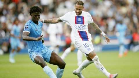 &Omicron; &Kappa;&epsilon;&nu;&tau;&rho;&iota;&kappa;ό&sigmaf; &Alpha;&mu;&upsilon;&nu;&tau;&iota;&kappa;ό&sigmaf; &pi;&omicron;&upsilon; ή&rho;&theta;&epsilon; &sigma;&tau;&eta;&nu; &Alpha;&theta;ή&nu;&alpha; &gamma;&iota;&alpha; &lambda;&omicron;&gamma;&alpha;&rho;&iota;&alpha;&sigma;&mu;ό &tau;&omicron;&upsilon; &Omicron;&lambda;&upsilon;&mu;&pi;&iota;&alpha;&kappa;&omicron;ύ