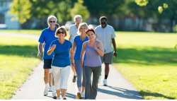 &Pi;&alpha;&gamma;&kappa;ό&sigma;&mu;&iota;&alpha; έ&rho;&epsilon;&upsilon;&nu;&alpha;: Ό&sigma;&omicron; &pi;&epsilon;&rho;&iota;&sigma;&sigma;ό&tau;&epsilon;&rho;&omicron; &pi;&epsilon;&rho;&pi;&alpha;&tau;ά&mu;&epsilon; &tau;ό&sigma;&omicron; &mu;&epsilon;&iota;ώ&nu;&epsilon;&tau;&alpha;&iota; &omicron; &kappa;ί&nu;&delta;&upsilon;&nu;&omicron;&sigmaf; &theta;&alpha;&nu;ά&tau;&omicron;&upsilon;