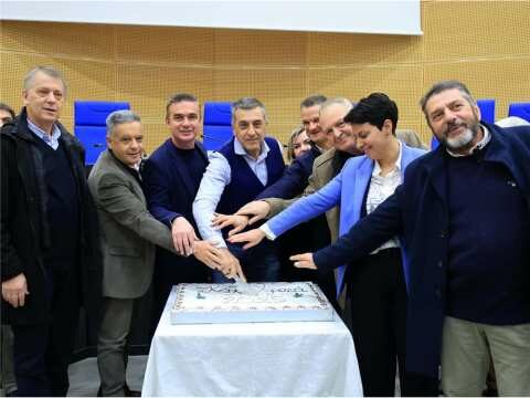 &Beta;&alpha;&sigma;ί&lambda;&epsilon;&psi;&epsilon; &eta; &Delta;&Alpha;&Omicron;&Kappa; &tau;&eta;&sigmaf; &Pi;&epsilon;&rho;&iota;&phi;έ&rho;&epsilon;&iota;&alpha;&sigmaf; &Theta;&epsilon;&sigma;&sigma;&alpha;&lambda;ί&alpha;&sigmaf;