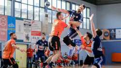 &Pi;ά&lambda;&epsilon;&psi;&epsilon;, &alpha;&lambda;&lambda;ά &eta;&tau;&tau;ή&theta;&eta;&kappa;&epsilon;, &omicron; &Zeta;&Alpha;&Phi;&Epsilon;&Iota;&Rho;&Alpha;&Kappa;&Eta;&Sigma; - &Epsilon;&xi;&alpha;&iota;&rho;&epsilon;&tau;&iota;&kappa;ή &epsilon;&mu;&phi;ά&nu;&iota;&sigma;&eta;, &kappa;ό&nu;&tau;&rho;&alpha; &sigma;&tau;&omicron;&nu; &Omicron;&Lambda;&Upsilon;&Mu;&Pi;&Iota;&Alpha;&Kappa;&Omicron;