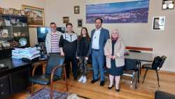 &Tau;&eta;&nu; &alpha;&theta;&lambda;ή&tau;&rho;&iota;&alpha; &tau;&omicron;&upsilon; &Kappa;&alpha;&rho;ά&tau;&epsilon; &Mu;&alpha;&rho;ί&alpha; - &Zeta;&omega;ή &Kappa;&omega;&nu;&sigma;&tau;&alpha;&nu;&tau;ή - &Delta;&eta;&mu;&eta;&tau;&rho;&iota;ά&delta;&omicron;&upsilon; &upsilon;&pi;&omicron;&delta;έ&chi;&theta;&eta;&kappa;&epsilon; &omicron; &Delta;ή&mu;&alpha;&rho;&chi;&omicron;&sigmaf; &Beta;έ&rho;&omicron;&iota;&alpha;&sigmaf;