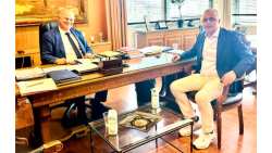 &Mu;&epsilon; &alpha;&tau;&zeta;έ&nu;&tau;&alpha; &kappa;&omicron;&mu;&beta;&iota;&kappa;ά &epsilon;&kappa;&kappa;&rho;&epsilon;&mu;ή &zeta;&eta;&tau;ή&mu;&alpha;&tau;&alpha; &tau;&omicron;&upsilon; &alpha;&gamma;&rho;&omicron;&tau;&iota;&kappa;&omicron;ύ &kappa;ό&sigma;&mu;&omicron;&upsilon; &omicron; &Lambda;ά&zeta;&alpha;&rho;&omicron;&sigmaf; &Tau;&sigma;&alpha;&beta;&delta;&alpha;&rho;ί&delta;&eta;&sigmaf; &sigma;&tau;&omicron; &Upsilon;&Pi;&Alpha;&Alpha;&Tau;