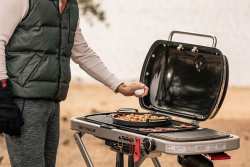 Weber Traveler: &Eta; &Alpha;&pi;ό&lambda;&upsilon;&tau;&eta; &Phi;&omicron;&rho;&eta;&tau;ή &Psi;&eta;&sigma;&tau;&alpha;&rho;&iota;ά &Upsilon;&gamma;&rho;&alpha;&epsilon;&rho;ί&omicron;&upsilon; &gamma;&iota;&alpha; BBQ &Pi;&alpha;&nu;&tau;&omicron;ύ (&kappa;&alpha;&iota; &sigma;&tau;&omicron; &chi;&omega;&rho;ά&phi;&iota;)!