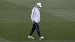 &Kappa;ά&rho;&lambda;&omicron; &Alpha;&nu;&tau;&sigma;&epsilon;&lambda;ό&tau;&iota;: &laquo;&Pi;&rho;&omicron;&sigma;&alpha;&rho;&mu;ό&zeta;&omicron;&mu;&alpha;&iota; &sigma;&tau;&iota;&sigmaf; &alpha;&lambda;&lambda;&alpha;&gamma;έ&sigmaf; &gamma;&iota;&alpha;&tau;ί έ&chi;&omega; &pi;ά&theta;&omicron;&sigmaf; &mu;&epsilon; &tau;&omicron; &pi;&omicron;&delta;ό&sigma;&phi;&alpha;&iota;&rho;&omicron;&raquo;