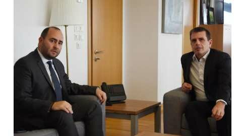 &Sigma;&upsilon;&nu;ά&nu;&tau;&eta;&sigma;&eta; &Lambda;ά&kappa;&eta; &Beta;&alpha;&sigma;&iota;&lambda;&epsilon;&iota;ά&delta;&eta; &mu;&epsilon; &tau;&omicron;&nu; &Upsilon;&pi;&omicron;&upsilon;&rho;&gamma;ό &Mu;&epsilon;&tau;&alpha;&nu;ά&sigma;&tau;&epsilon;&upsilon;&sigma;&eta;&sigmaf; &amp; &Alpha;&sigma;ύ&lambda;&omicron;&upsilon; &gamma;&iota;&alpha; &tau;&omicron;&upsilon;&sigmaf; &epsilon;&rho;&gamma;ά&tau;&epsilon;&sigmaf; &gamma;&eta;&sigmaf;