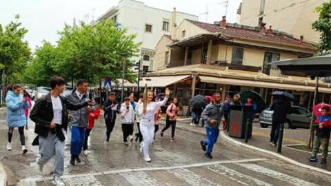 &Eta; &Omicron;&lambda;&upsilon;&mu;&pi;&iota;&alpha;&kappa;ή &Phi;&lambda;ό&gamma;&alpha; &pi;έ&rho;&alpha;&sigma;&epsilon; &alpha;&pi;ό &tau;&eta;&nu; &Beta;έ&rho;&omicron;&iota;&alpha; &kappa;&alpha;&iota; &tau;&eta;&nu; &Beta;&epsilon;&rho;&gamma;ί&nu;&alpha;