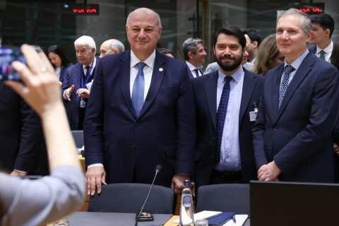 &Upsilon;&pi;&Alpha;&Alpha;&Tau;: &laquo;&Eta; &Kappa;&Alpha;&Pi; &pi;&rho;έ&pi;&epsilon;&iota; &nu;&alpha; &epsilon;&nu;&iota;&sigma;&chi;&upsilon;&theta;&epsilon;ί &kappa;&alpha;&iota; &nu;&alpha; &gamma;ί&nu;&epsilon;&iota; &epsilon;&rho;&gamma;&alpha;&lambda;&epsilon;ί&omicron; &pi;&rho;&omicron;&sigma;&alpha;&rho;&mu;&omicron;&sigma;&tau;&iota;&kappa;ό&tau;&eta;&tau;&alpha;&sigmaf;, &sigma;&tau;ή&rho;&iota;&xi;&eta;&sigmaf; &kappa;&alpha;&iota; &epsilon;&pi;&epsilon;&nu;&delta;ύ&sigma;&epsilon;&omega;&nu;&raquo;