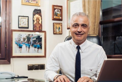 &Sigma;&upsilon;&gamma;&chi;&alpha;&rho;&eta;&tau;ή&rho;&iota;&omicron; &Lambda;ά&zeta;&alpha;&rho;&omicron;&upsilon; &Tau;&sigma;&alpha;&beta;&delta;&alpha;&rho;ί&delta;&eta; &sigma;&tau;&omicron;&upsilon;&sigmaf; &epsilon;&pi;&iota;&tau;&upsilon;&chi;ό&nu;&tau;&epsilon;&sigmaf; &tau;&omega;&nu; &Pi;&alpha;&nu;&epsilon;&lambda;&lambda;&eta;&nu;ί&omega;&nu; &Epsilon;&xi;&epsilon;&tau;ά&sigma;&epsilon;&omega;&nu;
