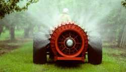 &Omicron; &pi;&rho;&omega;&tau;&omicron;&gamma;&epsilon;&nu;ή&sigmaf; &tau;&omicron;&mu;έ&alpha;&sigmaf; &kappa;&alpha;&tau;&alpha;&lambda;ύ&tau;&eta;&sigmaf; &lambda;ύ&sigma;&epsilon;&omega;&nu; &alpha;&pi;έ&nu;&alpha;&nu;&tau;&iota; &sigma;&tau;&eta;&nu; &kappa;&lambda;&iota;&mu;&alpha;&tau;&iota;&kappa;ή &kappa;&rho;ί&sigma;&eta;