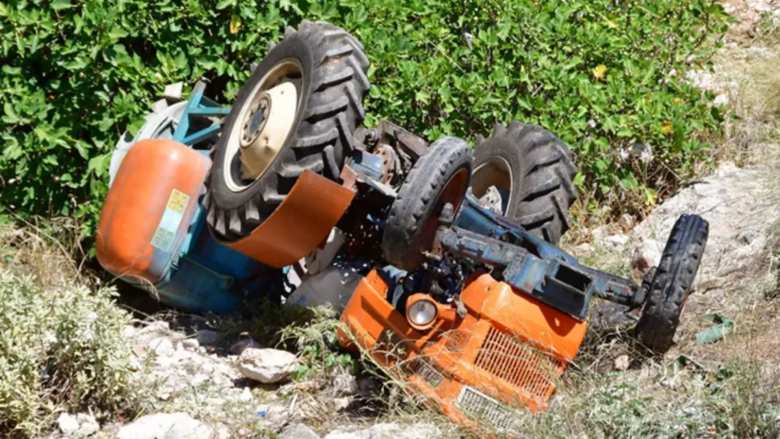 &Tau;&rho;&alpha;&gamma;&omega;&delta;ί&alpha;: 54&chi;&rho;&omicron;&nu;&omicron;&sigmaf; &kappa;&alpha;&tau;&alpha;&pi;&lambda;&alpha;&kappa;ώ&theta;&eta;&kappa;&epsilon; &alpha;&pi;ό &tau;&omicron; &tau;&rho;&alpha;&kappa;&tau;έ&rho; &tau;&omicron;&upsilon;