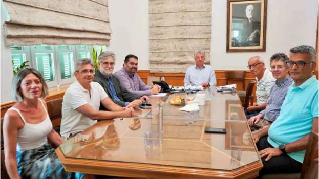 &Phi;&upsilon;&tau;&omicron;&pi;&rho;&omicron;&sigma;&tau;&alpha;&sigma;ί&alpha; &Epsilon;&lambda;&iota;ά&sigmaf;: &Sigma;ύ&mu;&pi;&rho;&alpha;&xi;&eta; &tau;&eta;&sigmaf; &Pi;&epsilon;&rho;&iota;&phi;έ&rho;&epsilon;&iota;&alpha;&sigmaf; &Kappa;&rho;ή&tau;&eta;&sigmaf; &mu;&epsilon; &tau;&alpha; &epsilon;&rho;&epsilon;&upsilon;&nu;&eta;&tau;&iota;&kappa;ά &iota;&delta;&rho;ύ&mu;&alpha;&tau;&alpha; &tau;&omicron;&upsilon; &nu;&eta;&sigma;&iota;&omicron;ύ &gamma;&iota;&alpha; &tau;&eta; &nu;έ&alpha; &epsilon;&pi;&omicron;&chi;ή