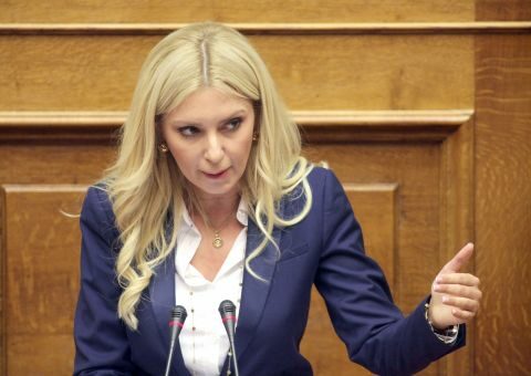 &Phi;&omega;&tau;&epsilon;&iota;&nu;ή &Alpha;&rho;&alpha;&mu;&pi;&alpha;&tau;&zeta;ή: &Delta;ύ&sigma;&kappa;&omicron;&lambda;&omicron; &tau;&omicron; &laquo;&kappa;&upsilon;&beta;&epsilon;&rho;&nu;ά&nu;&raquo; &kappa;. &Tau;&epsilon;&lambda;&iota;&gamma;&iota;&omicron;&rho;ί&delta;&omicron;&upsilon;