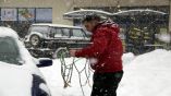 &Kappa;. &Mu;&alpha;&kappa;&epsilon;&delta;&omicron;&nu;ί&alpha;: &Sigma;&epsilon; &pi;&omicron;&iota;&omicron;&upsilon;&sigmaf; &delta;&rho;ό&mu;&omicron;&upsilon;&sigmaf; &epsilon;ί&nu;&alpha;&iota; &alpha;&pi;&alpha;&rho;&alpha;ί&tau;&eta;&tau;&epsilon;&sigmaf; &omicron;&iota; &alpha;&lambda;&upsilon;&sigma;ί&delta;&epsilon;&sigmaf;