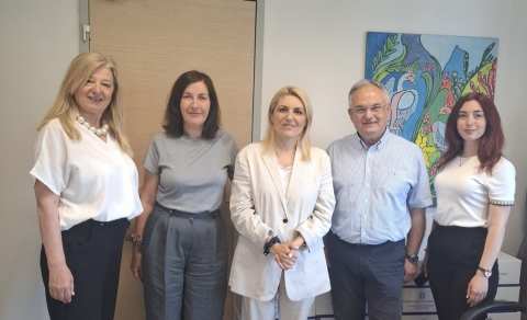 &Nu;έ&epsilon;&sigmaf; &pi;&rho;&omicron;&omicron;&pi;&tau;&iota;&kappa;έ&sigmaf; &gamma;&iota;&alpha; &tau;&eta;&nu; &upsilon;&gamma;&epsilon;ί&alpha; &kappa;&alpha;&iota; &tau;&eta;&nu; &kappa;&alpha;&iota;&nu;&omicron;&tau;&omicron;&mu;ί&alpha; &sigma;&tau;&eta;&nu; &Pi;&epsilon;&rho;&iota;&phi;έ&rho;&epsilon;&iota;&alpha; &Kappa;&epsilon;&nu;&tau;&rho;&iota;&kappa;ή&sigmaf; &Mu;&alpha;&kappa;&epsilon;&delta;&omicron;&nu;ί&alpha;&sigmaf; &mu;έ&sigma;&omega; &tau;&omicron;&upsilon; &epsilon;&upsilon;&rho;&omega;&pi;&alpha;ϊ&kappa;&omicron;ύ έ&rho;&gamma;&omicron;&upsilon; IFIGENEIA