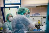 &Kappa;&omicron;&rho;&omega;&nu;&omicron;ϊό&sigmaf;: &Kappa;&alpha;&tau;&alpha;&gamma;&rho;ά&phi;&eta;&kappa;&alpha;&nu; 2556 &nu;έ&alpha; &kappa;&rho;&omicron;ύ&sigma;&mu;&alpha;&tau;&alpha; - 34 &nu;&epsilon;&kappa;&rho;&omicron;ί &kappa;&alpha;&iota; 207 &delta;&iota;&alpha;&sigma;&omega;&lambda;&eta;&nu;&omega;&mu;έ&nu;&omicron;&iota;