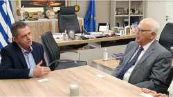 &Epsilon;&pi;ί&sigma;&kappa;&epsilon;&psi;&eta; &Pi;&rho;έ&sigma;&beta;&eta; &tau;&eta;&sigmaf; &Delta;&eta;&mu;&omicron;&kappa;&rho;&alpha;&tau;ί&alpha;&sigmaf; &tau;&eta;&sigmaf; &Kappa;&omicron;ύ&beta;&alpha;&sigmaf; &sigma;&tau;&eta;&nu; &Alpha;&theta;ή&nu;&alpha; &sigma;&tau;&omicron;&nu; &Alpha;&nu;&tau;&iota;&pi;&epsilon;&rho;&iota;&phi;&epsilon;&rho;&epsilon;&iota;ά&rho;&chi;&eta; &Eta;&mu;&alpha;&theta;ί&alpha;&sigmaf;