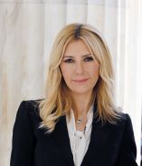 &Phi;. &Alpha;&rho;&alpha;&mu;&pi;&alpha;&tau;&zeta;ή: &laquo;&Sigma;&tau;ό&chi;&omicron;&sigmaf; &mu;&alpha;&sigmaf;, &eta; &Epsilon;&lambda;&lambda;&eta;&nu;ί&delta;&alpha; &Alpha;&gamma;&rho;ό&tau;&iota;&sigma;&sigma;&alpha; &alpha;&pi;ό &alpha;&phi;&alpha;&nu;ή&sigmaf; ή&rho;&omega;&alpha;&sigmaf; &nu;&alpha; &gamma;ί&nu;&epsilon;&iota; &pi;&rho;&omega;&tau;&alpha;&gamma;&omega;&nu;ί&sigma;&tau;&rho;&iota;&alpha; &sigma;&tau;&eta;&nu; &alpha;&gamma;&rho;&omicron;&tau;&iota;&kappa;ή &epsilon;&pi;&iota;&chi;&epsilon;&iota;&rho;&eta;&mu;&alpha;&tau;&iota;&kappa;ό&tau;&eta;&tau;&alpha;. &Mu;&epsilon; &epsilon;&nu;&iota;&sigma;&chi;&upsilon;&mu;έ&nu;&eta; &chi;&rho;&eta;&mu;&alpha;&tau;&omicron;&delta;ό&tau;&eta;&sigma;&eta; &alpha;&pi;ό &tau;&omicron; &nu;έ&omicron; &Pi;&Alpha;&Alpha;, &pi;&rho;ό&sigma;&beta;&alpha;&sigma;&eta; &sigma;&epsilon; &epsilon;&pi;&epsilon;&nu;&delta;ύ&sigma;&epsilon;&iota;&sigmaf;-&pi;&iota;&sigma;&tau;ώ&sigma;&epsilon;&iota;&sigmaf;, ά&rho;&sigma;&eta; &tau;&omega;&nu; &alpha;&delta;&iota;&kappa;&iota;ώ&nu; &kappa;&alpha;&iota; &tau;&omega;&nu; &alpha;&nu;&iota;&sigma;&omicron;&tau;ή&tau;&omega;&nu;&raquo;