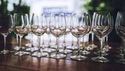 &Kappa;&Epsilon;&Omicron;&Sigma;&Omicron;&Epsilon;: &Eta; &alpha;&pi;ά&nu;&tau;&eta;&sigma;&eta; &tau;&omega;&nu; &epsilon;&xi;&alpha;&gamma;&omega;&gamma;έ&omega;&nu; &omicron;ί&nu;&omega;&nu; &kappa;&alpha;&iota; &tau;&eta;&sigmaf; &sigma;&alpha;&mu;&pi;ά&nu;&iota;&alpha;&sigmaf; &sigma;&tau;&omicron;&upsilon;&sigmaf; &delta;&alpha;&sigma;&mu;&omicron;ύ&sigmaf; 200% &tau;&omicron;&upsilon; &Tau;&rho;&alpha;&mu;&pi;: Ό&chi;&iota; &mu;&epsilon; &gamma;&alpha;&lambda;&lambda;&iota;&kappa;ή &omicron;&rho;&gamma;ή, &alpha;&lambda;&lambda;ά &mu;&epsilon; &epsilon;&upsilon;&rho;&omega;&pi;&alpha;ϊ&kappa;ή &delta;&iota;&pi;&lambda;&omega;&mu;&alpha;&tau;ί&alpha;