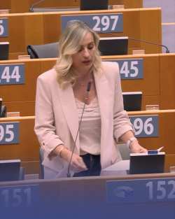 &Eta; &Epsilon;&lambda;&epsilon;&omicron;&nu;ώ&rho;&alpha; &Mu;&epsilon;&lambda;έ&tau;&eta; &phi;έ&rho;&nu;&epsilon;&iota; &sigma;&tau;&omicron; &epsilon;&pi;ί&kappa;&epsilon;&nu;&tau;&rho;&omicron; &tau;&alpha; &theta;έ&mu;&alpha;&tau;&alpha; &psi;&upsilon;&chi;&iota;&kappa;ή&sigmaf; &upsilon;&gamma;&epsilon;ί&alpha;&sigmaf; &sigma;&tau;&omicron;&nu; &chi;ώ&rho;&omicron; &epsilon;&rho;&gamma;&alpha;&sigma;ί&alpha;&sigmaf;