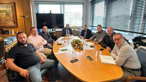 &Theta;&alpha;&nu;ά&sigma;&eta;&sigmaf; &Pi;&alpha;&pi;&alpha;&theta;&alpha;&nu;ά&sigma;&eta;&sigmaf;: &Omicron;&upsilon;&sigma;&iota;&alpha;&sigma;&tau;&iota;&kappa;ή &Sigma;&upsilon;&zeta;ή&tau;&eta;&sigma;&eta; &gamma;&iota;&alpha; &tau;&eta;&nu; &Kappa;&tau;&eta;&nu;&omicron;&tau;&rho;&omicron;&phi;ί&alpha; &mu;&epsilon; &tau;&omicron;&upsilon;&sigmaf; &epsilon;&kappa;&tau;&rho;&omicron;&phi;&epsilon;ί&sigmaf; &tau;&eta;&sigmaf; &Epsilon;&lambda;&lambda;&eta;&nu;&iota;&kappa;ή&sigmaf; &Beta;&rho;&alpha;&chi;&upsilon;&kappa;&epsilon;&rho;&alpha;&tau;&iota;&kappa;ή&sigmaf; &Phi;&upsilon;&lambda;ή&sigmaf; &Beta;&omicron;&omicron;&epsilon;&iota;&delta;ώ&nu; &kappa;&alpha;&iota; &tau;&omicron;&nu; &Upsilon;&pi;&Alpha;&Alpha;&Tau;