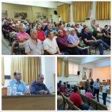 &Alpha;&Pi;. &Beta;&Epsilon;&Sigma;&Upsilon;&Rho;&Omicron;&Pi;&Omicron;&Upsilon;&Lambda;&Omicron;&Sigma;: "&Mu;&alpha;&zeta;ί &mu;&epsilon; &tau;&omicron;&upsilon;&sigmaf; &pi;&alpha;&rho;&alpha;&gamma;&omega;&gamma;&omicron;ύ&sigmaf; &tau;&omega;&nu; &lambda;&alpha;ϊ&kappa;ώ&nu; &alpha;&gamma;&omicron;&rho;ώ&nu; &kappa;&alpha;&iota; &tau;&omicron;&nu; &kappa;ό&sigma;&mu;&omicron; &tau;&eta;&sigmaf; &epsilon;&rho;&gamma;&alpha;&sigma;ί&alpha;&sigmaf;, &delta;&iota;&alpha;&mu;&omicron;&rho;&phi;ώ&nu;&omicron;&upsilon;&mu;&epsilon; &tau;&omicron; &pi;&lambda;&alpha;ί&sigma;&iota;&omicron; &tau;&eta;&sigmaf; &epsilon;&pi;ό&mu;&epsilon;&nu;&eta;&sigmaf; &mu;έ&rho;&alpha;&sigmaf;"