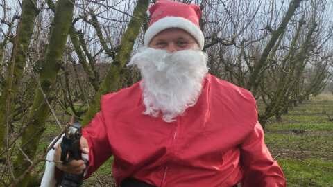 &Omicron; &Alpha;&gamma;&iota;&omicron;&beta;&alpha;&sigma;ί&lambda;&eta;&sigmaf; &kappa;&lambda;&alpha;&delta;&epsilon;ύ&epsilon;&iota; &rho;&omicron;&delta;&alpha;&kappa;&iota;&nu;&iota;έ&sigmaf;....&gamma;&iota;' &alpha;&upsilon;&tau;ό &alpha;&rho;&gamma;&omicron;ύ&nu; &omicron;&iota; &pi;&lambda;&eta;&rho;&omega;&mu;έ&sigmaf;!