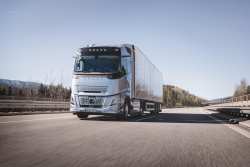 &Tau;&omicron; Volvo FH Aero &kappa;&epsilon;&rho;&delta;ί&zeta;&epsilon;&iota; &tau;&omicron; &beta;&rho;&alpha;&beta;&epsilon;ί&omicron; Green Truck 2025