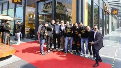 &Eta; &epsilon;&lambda;&lambda;&eta;&nu;&iota;&kappa;ή &kappa;&omicron;&upsilon;&lambda;&tau;&omicron;ύ&rho;&alpha; &tau;&omicron;&upsilon; specialty coffee &sigma;&tau;&eta;&nu; &Iota;&nu;&delta;ί&alpha; &mu;&epsilon; &tau;&eta;&nu; Coffee Island