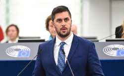 "&Alpha;&pi;&alpha;ί&tau;&eta;&sigma;&eta; &gamma;&iota;&alpha; ά&mu;&epsilon;&sigma;&eta; &pi;&alpha;ύ&sigma;&eta; &tau;&omega;&nu; &pi;&lambda;&epsilon;&iota;&sigma;&tau;&eta;&rho;&iota;&alpha;&sigma;&mu;ώ&nu; &sigma;&tau;&eta;&nu; &Epsilon;&lambda;&lambda;ά&delta;&alpha;" - &Epsilon;&rho;ώ&tau;&eta;&sigma;&eta; &Epsilon;&mu;&mu;&alpha;&nu;&omicron;&upsilon;ή&lambda; &Phi;&rho;ά&gamma;&kappa;&omicron;&upsilon; &sigma;&tau;&eta;&nu; &Epsilon;&Epsilon;