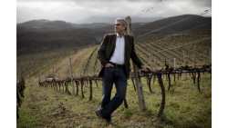 &Eta; &Kappa;&Upsilon;&Rho;-&Gamma;&Iota;&Alpha;&Nu;&Nu;&Eta;, &tau;&omicron; &pi;&rho;ώ&tau;&omicron; &epsilon;&lambda;&lambda;&eta;&nu;&iota;&kappa;ό &omicron;&iota;&nu;&omicron;&pi;&omicron;&iota;&epsilon;ί&omicron; &pi;&omicron;&upsilon; &epsilon;&nu;&tau;ά&chi;&theta;&eta;&kappa;&epsilon; &sigma;&tau;&omicron; INTERNATIONAL WINERIES FOR CLIMATE ACTION