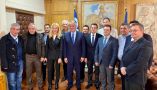 &Mu;&epsilon; &kappa;&alpha;&theta;&omicron;&rho;&iota;&sigma;&tau;&iota;&kappa;ή &sigma;&upsilon;&mu;&beta;&omicron;&lambda;ή &tau;&omicron;&upsilon; &Upsilon;&pi;&Alpha;&Alpha;&Tau;, &Mu;ά&kappa;&eta; &Beta;&omicron;&rho;ί&delta;&eta; &lambda;ύ&theta;&eta;&kappa;&epsilon; &omicron; &laquo;&gamma;ό&rho;&delta;&iota;&omicron;&sigmaf; &delta;&epsilon;&sigma;&mu;ό&sigmaf;&raquo;: &Sigma;&upsilon;&gamma;&kappa;&rho;&omicron;&tau;&epsilon;ί&tau;&alpha;&iota; &eta; &Epsilon;&theta;&nu;&iota;&kappa;ή &Delta;&iota;&epsilon;&pi;&alpha;&gamma;&gamma;&epsilon;&lambda;&mu;&alpha;&tau;&iota;&kappa;ή &Omicron;&rho;&gamma;ά&nu;&omega;&sigma;&eta; &tau;&eta;&sigmaf; &Phi;έ&tau;&alpha;&sigmaf;