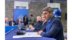 &Upsilon;&pi;&Alpha;&Alpha;&Tau;: &Tau;&omicron; &sigma;&omicron;&kappa; &sigma;&epsilon; &Theta;&epsilon;&sigma;&sigma;&alpha;&lambda;ί&alpha; &kappa;&alpha;&iota; Έ&beta;&rho;&omicron; &epsilon;&pi;έ&beta;&alpha;&lambda;&epsilon; &nu;έ&omicron; &tau;&rho;ό&pi;&omicron; &alpha;&nu;&tau;&iota;&mu;&epsilon;&tau;ώ&pi;&iota;&sigma;&eta;&sigmaf; &tau;&eta;&sigmaf; &kappa;&lambda;&iota;&mu;&alpha;&tau;&iota;&kappa;ή&sigmaf; &kappa;&rho;ί&sigma;&eta;&sigmaf;