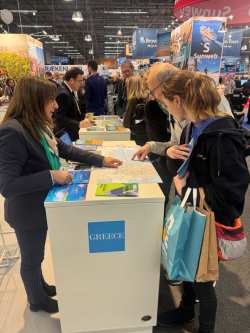 &Eta; &Pi;&epsilon;&rho;&iota;&phi;έ&rho;&epsilon;&iota;&alpha; &Kappa;&epsilon;&nu;&tau;&rho;&iota;&kappa;ή&sigmaf; &Mu;&alpha;&kappa;&epsilon;&delta;&omicron;&nu;ί&alpha;&sigmaf; &sigma;&tau;&iota;&sigmaf; &delta;&iota;&epsilon;&theta;&nu;&epsilon;ί&sigmaf; &epsilon;&kappa;&theta;έ&sigma;&epsilon;&iota;&sigmaf; &tau;&omicron;&upsilon;&rho;&iota;&sigma;&mu;&omicron;ύ &sigma;&epsilon; &Omicron;&upsilon;&gamma;&gamma;&alpha;&rho;ί&alpha;, &Sigma;&epsilon;&rho;&beta;ί&alpha;, &Delta;&alpha;&nu;ί&alpha; &kappa;&alpha;&iota; &Sigma;&lambda;&omicron;&beta;&epsilon;&nu;ί&alpha;