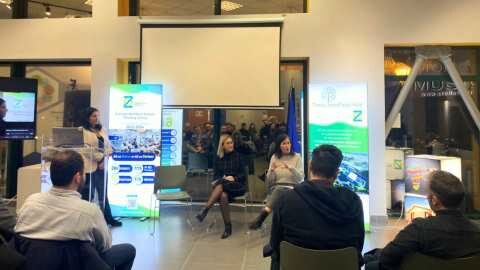 &Sigma;&upsilon;&mu;&mu;&epsilon;&tau;&omicron;&chi;ή &tau;&eta;&sigmaf; &Pi;&epsilon;&rho;&iota;&phi;έ&rho;&epsilon;&iota;&alpha;&sigmaf; &Kappa;.&Mu;&alpha;&kappa;&epsilon;&delta;&omicron;&nu;ί&alpha;&sigmaf; &sigma;&epsilon; &epsilon;&kappa;&delta;ή&lambda;&omega;&sigma;&eta; &gamma;&iota;&alpha; &tau;&omicron;&nu; &psi;&eta;&phi;&iota;&alpha;&kappa;ό &mu;&epsilon;&tau;&alpha;&sigma;&chi;&eta;&mu;&alpha;&tau;&iota;&sigma;&mu;ό &sigma;&tau;&omicron; &chi;ώ&rho;&omicron; &tau;&eta;&sigmaf; &Upsilon;&gamma;&epsilon;ί&alpha;&sigmaf;