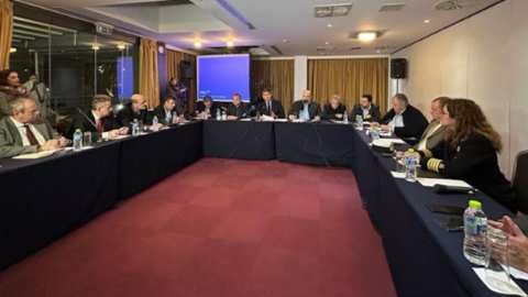 &Upsilon;&pi;&Alpha;&Alpha;&Tau;, &Lambda;&epsilon;&upsilon;&tau;έ&rho;&eta;&sigmaf; &Alpha;&upsilon;&gamma;&epsilon;&nu;ά&kappa;&eta;&sigmaf;: &Epsilon;&theta;&nu;&iota;&kappa;ό &sigma;&tau;&omicron;ί&chi;&eta;&mu;&alpha; &eta; &alpha;&nu;&alpha;&gamma;έ&nu;&nu;&eta;&sigma;&eta; &tau;&eta;&sigmaf; &Theta;&epsilon;&sigma;&sigma;&alpha;&lambda;ί&alpha;&sigmaf;